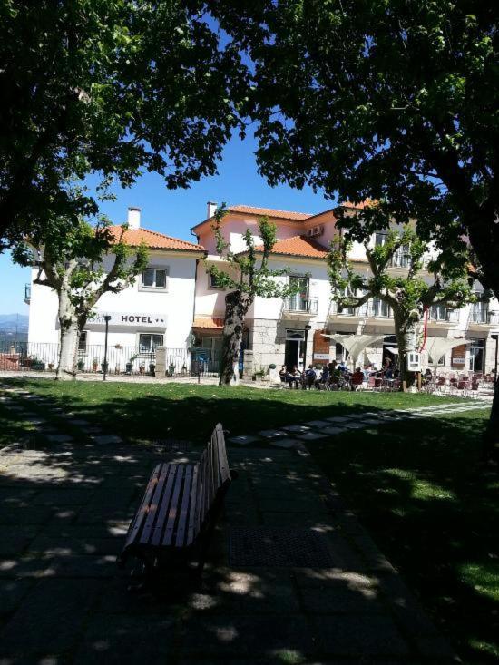 Hotel Covilha Jardim Esterno foto